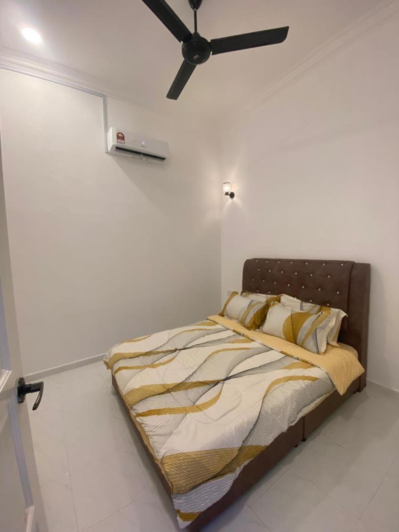 Tbj Homestay Wakaf Bharu Exterior foto