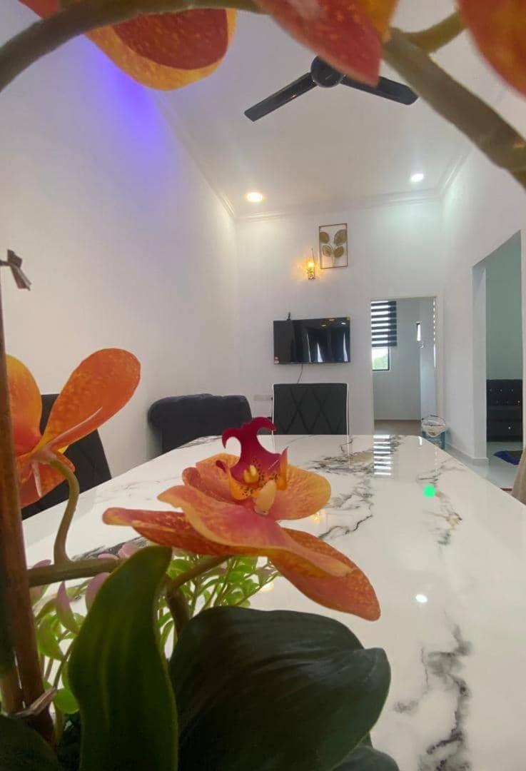 Tbj Homestay Wakaf Bharu Exterior foto