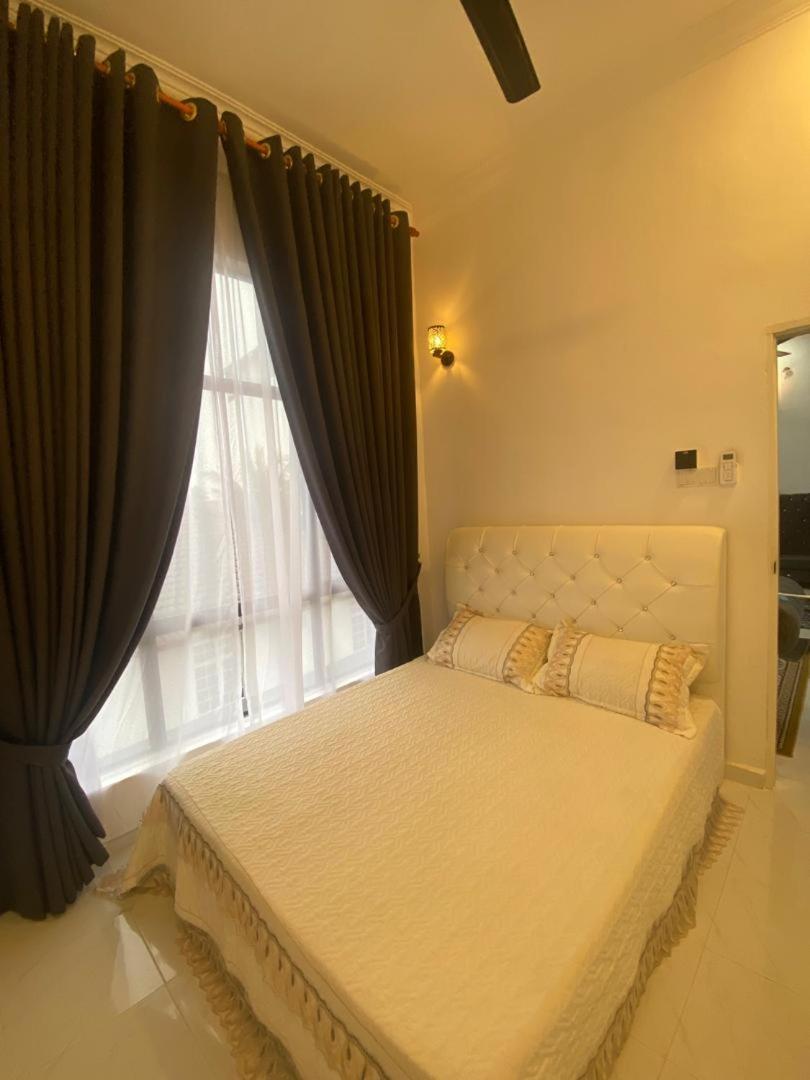 Tbj Homestay Wakaf Bharu Exterior foto